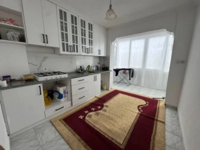 Evime ev arkadaşı arıyorum sakin sessiz ve titiz