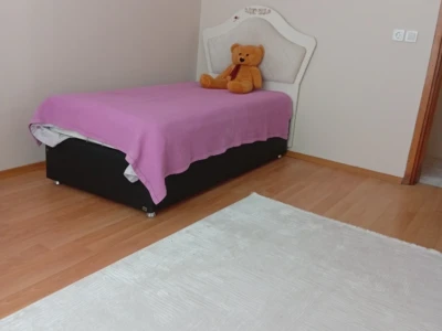 Kadın yanına kadın ev arkadaşı arıyorum